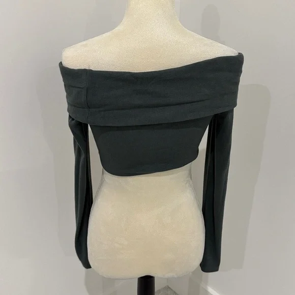 Garage Forest Green Off-Shoulder Top - Picture 2 of 3